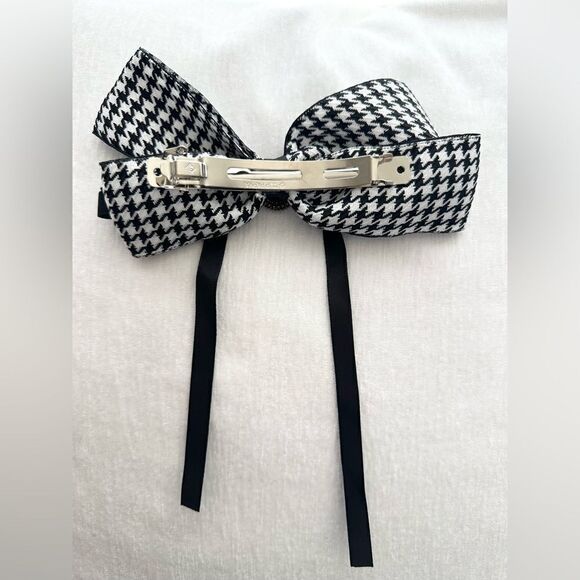 Black and white houndstooth bow with pearl and rhinestone accents - Picture 3 of 5